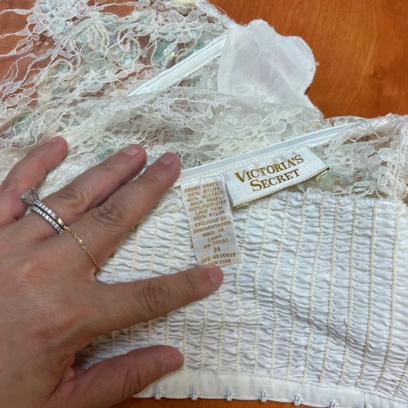 Vintage Rare Gold Label  1990s Ivory Hand-Beaded Lace Corset Bustier‎ - Picture 13 of 13